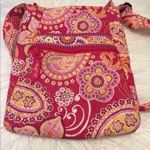 VERA BRADLEY PURSE!!!